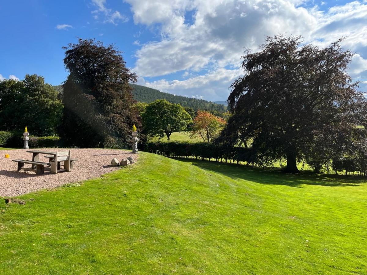 Craggan Bed and Breakfast Ballater Exteriör bild