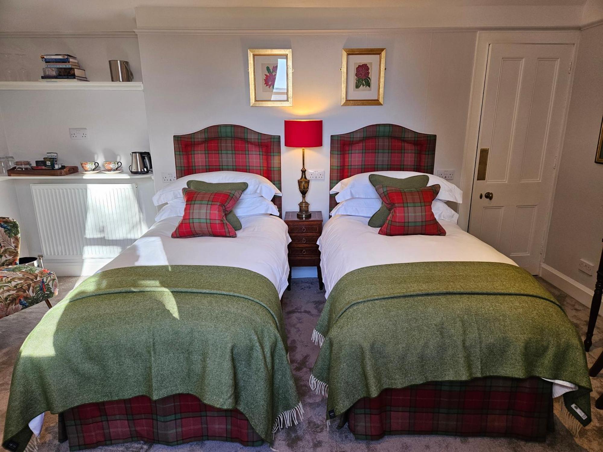 Craggan Bed and Breakfast Ballater Exteriör bild