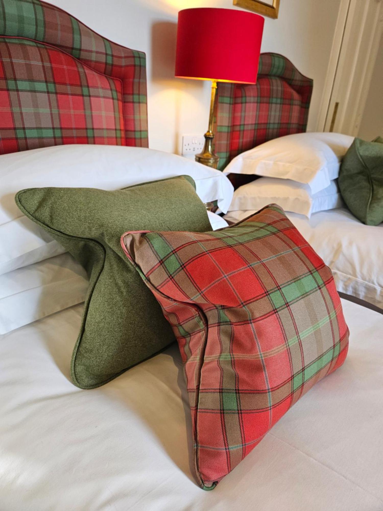 Craggan Bed and Breakfast Ballater Exteriör bild
