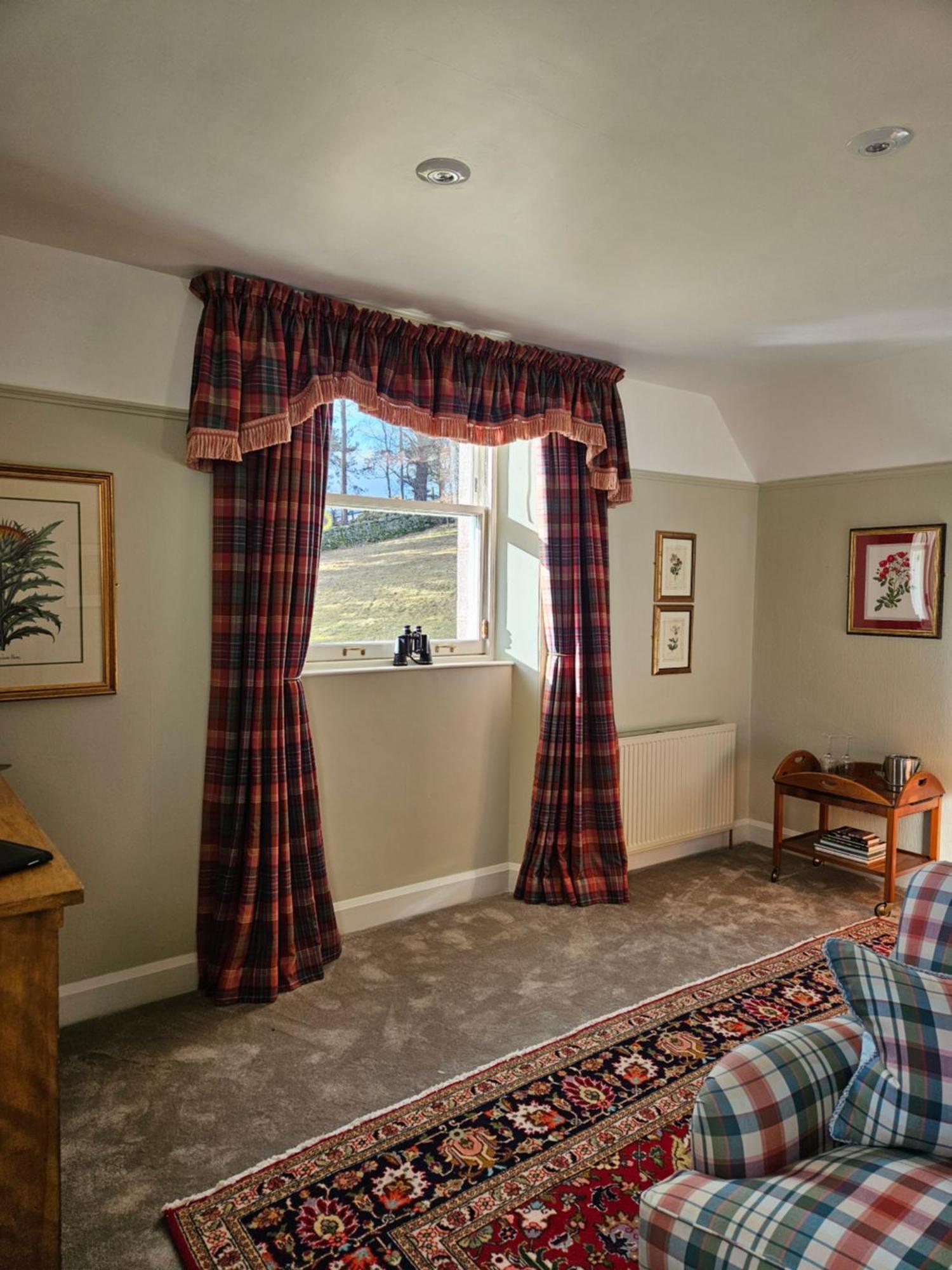 Craggan Bed and Breakfast Ballater Exteriör bild