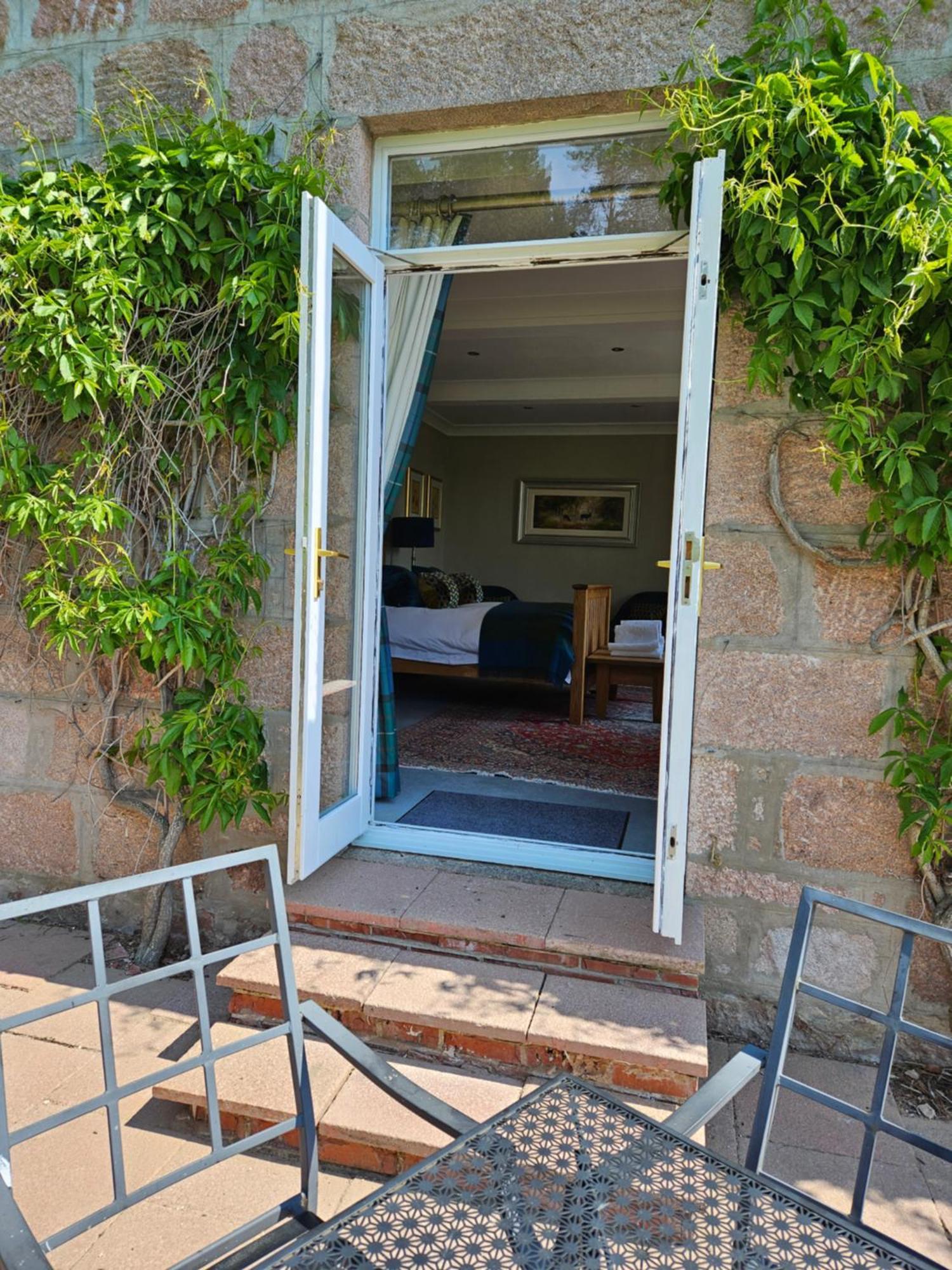 Craggan Bed and Breakfast Ballater Exteriör bild